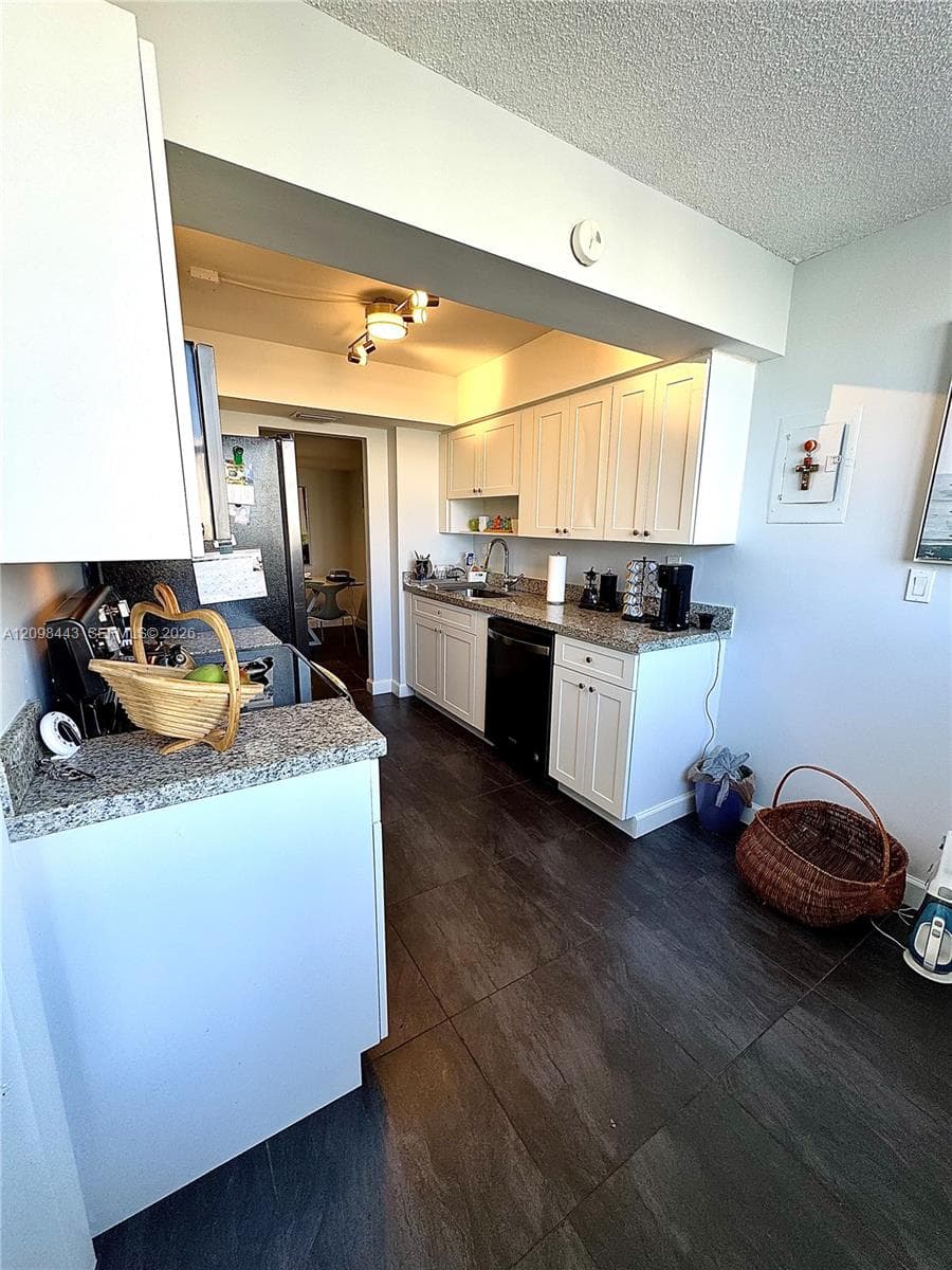 LAKE POINT TOWER CONDOMIN · #806 in Hallandale Beach - Photo 21