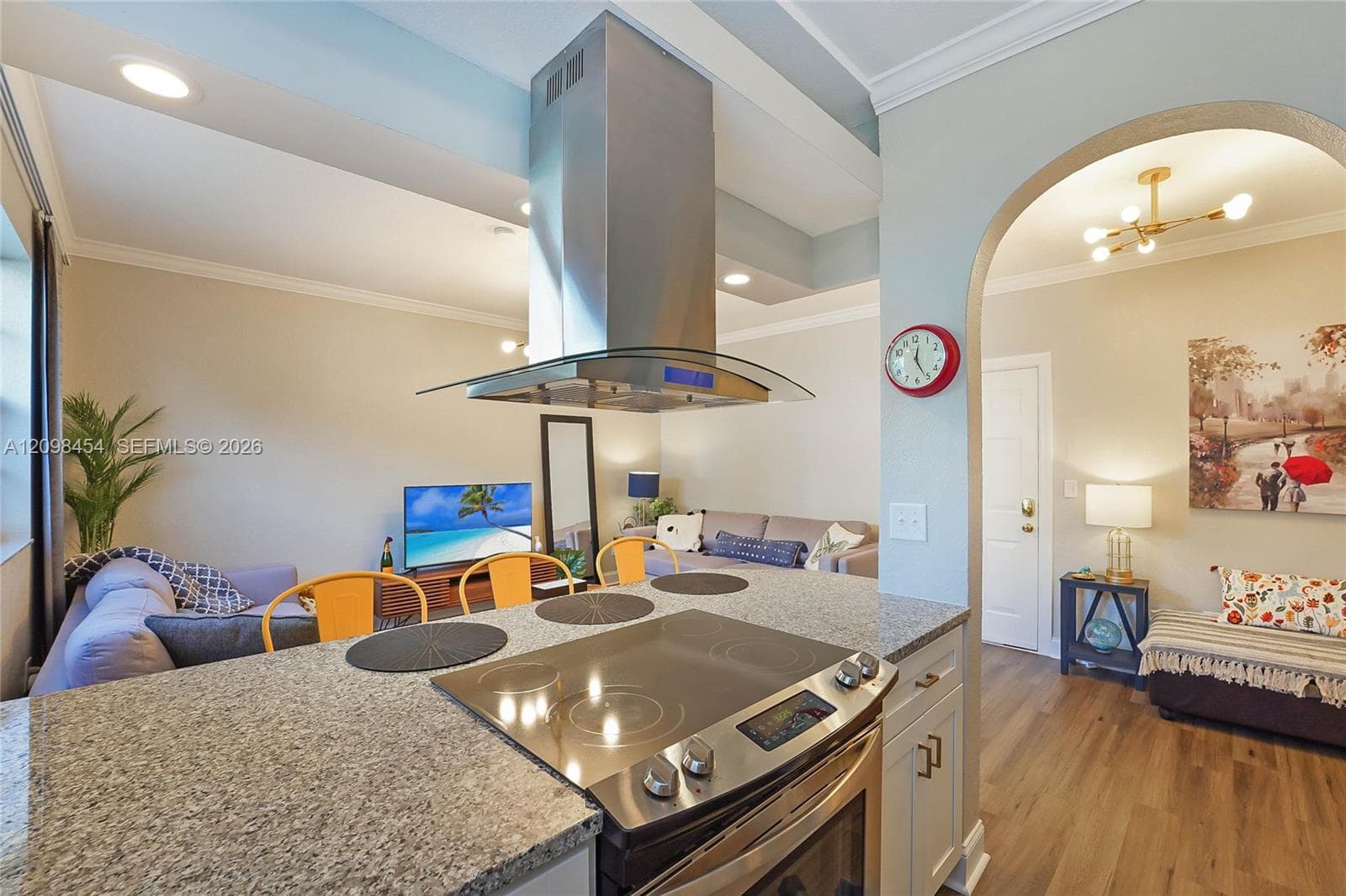 Kitchen & Living Area
