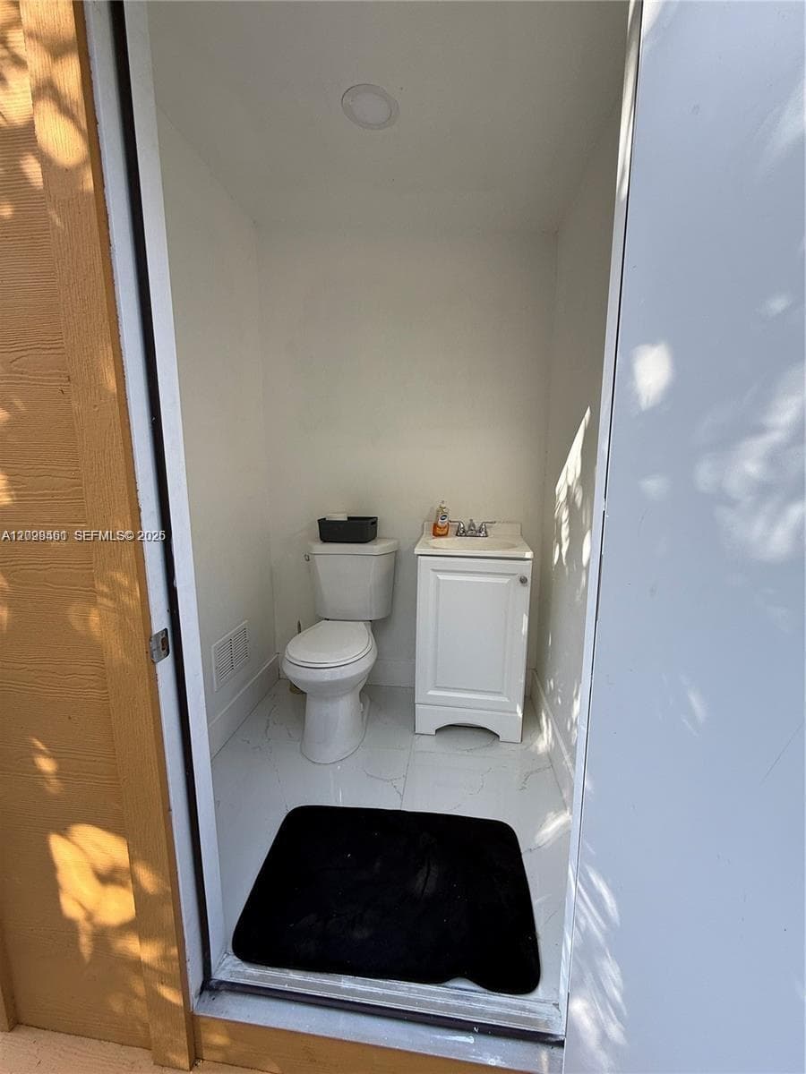 11845 SW 97th Ave photo 17