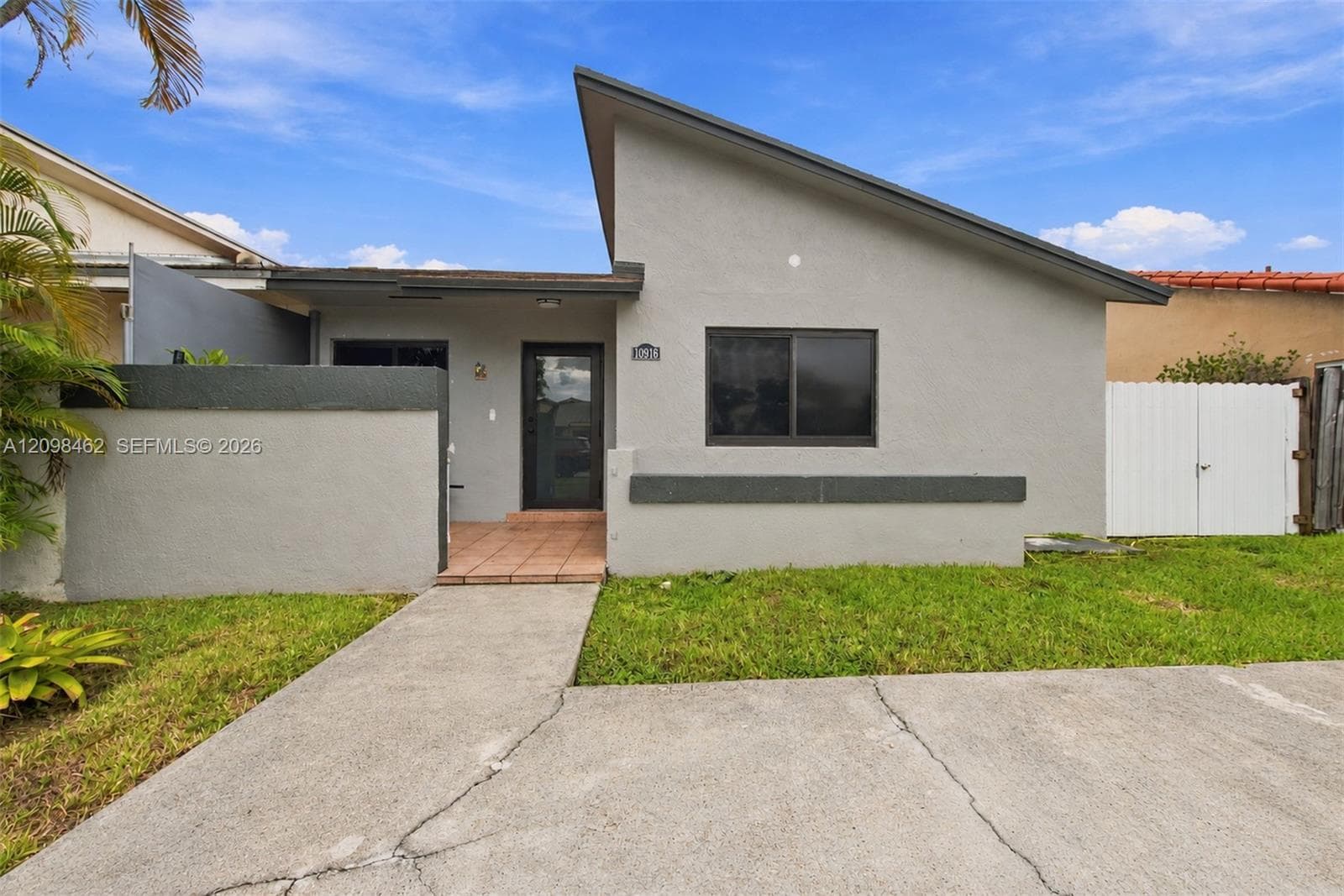 10916 SW 146th Ct photo 1