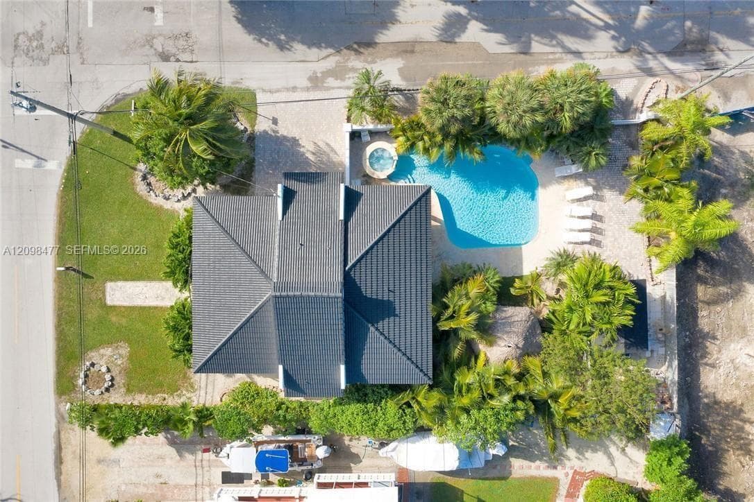53 E Beach Rd photo 7