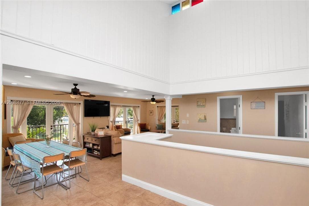 53 E Beach Rd photo 11