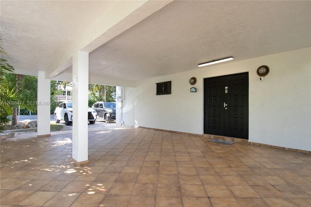 53 E Beach Rd photo 8