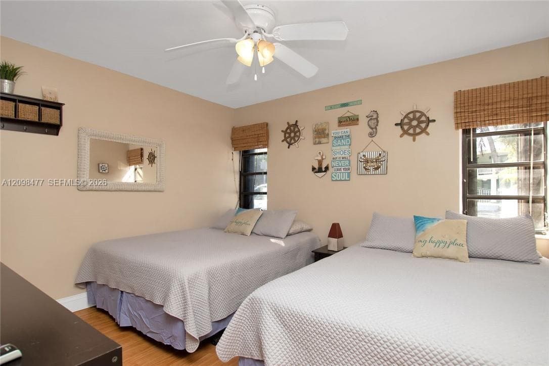 53 E Beach Rd photo 21