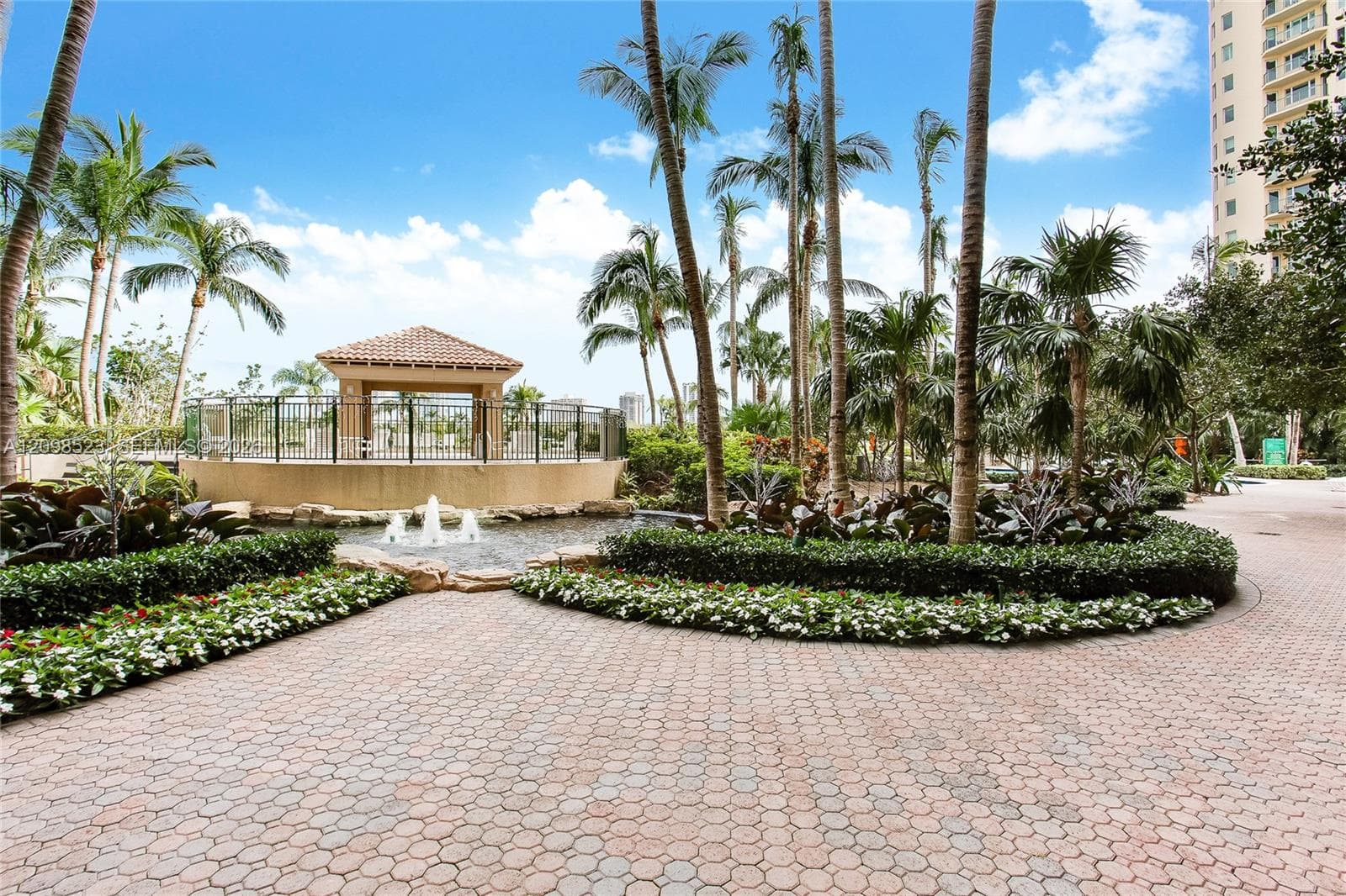 TURNBERRY ON THE GREEN · #PH-02 in Aventura - Photo 23
