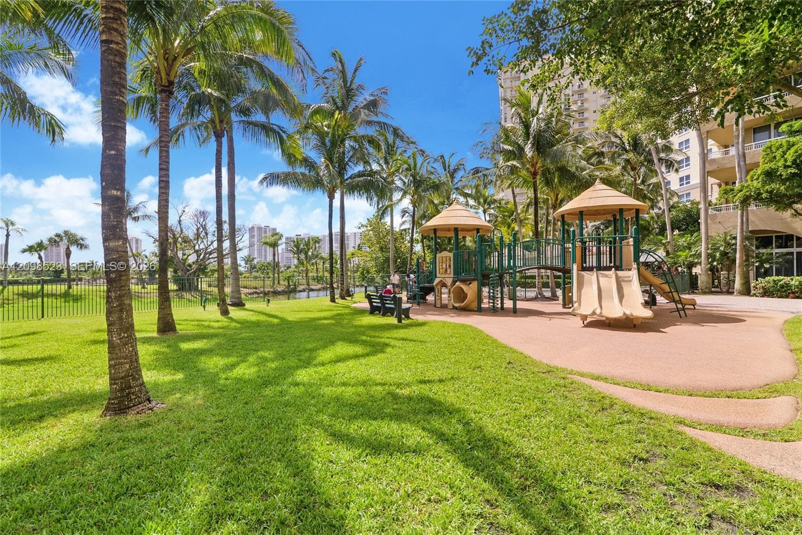TURNBERRY ON THE GREEN · #PH-02 in Aventura - Photo 27