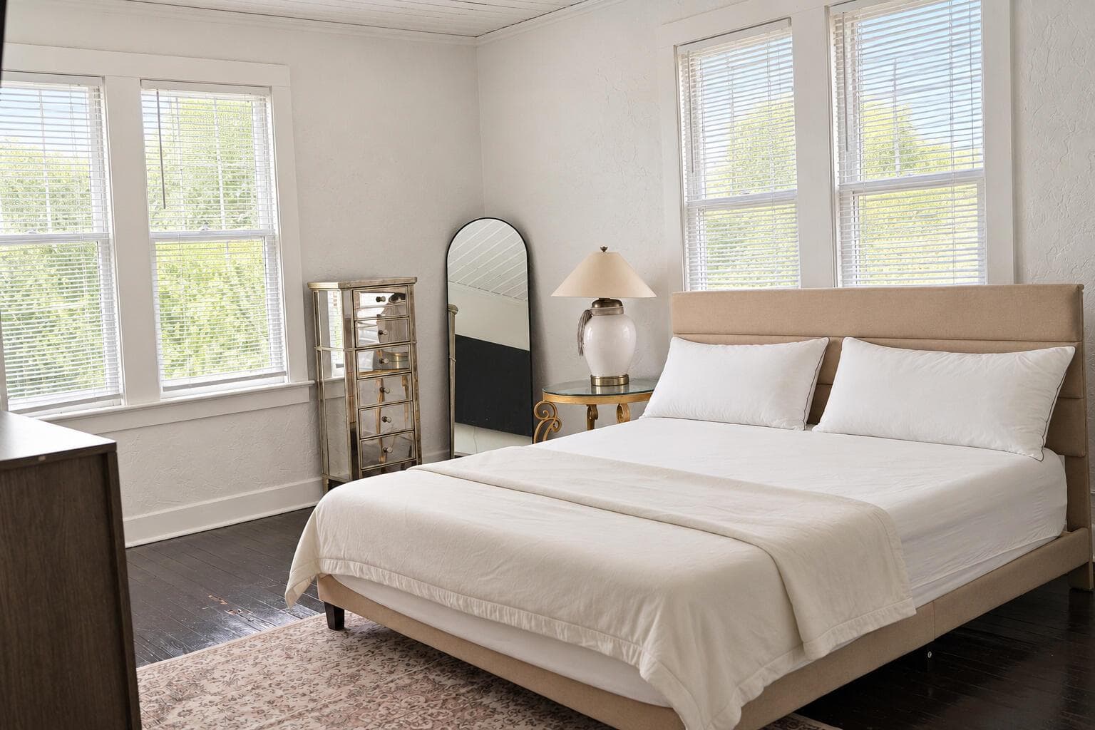 235GreenwoodDrive-Bedroom04-DSC07674