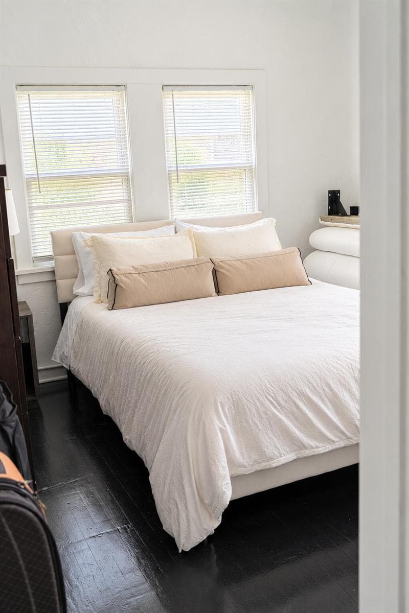 235GreenwoodDrive-Bedroom-DSC07696