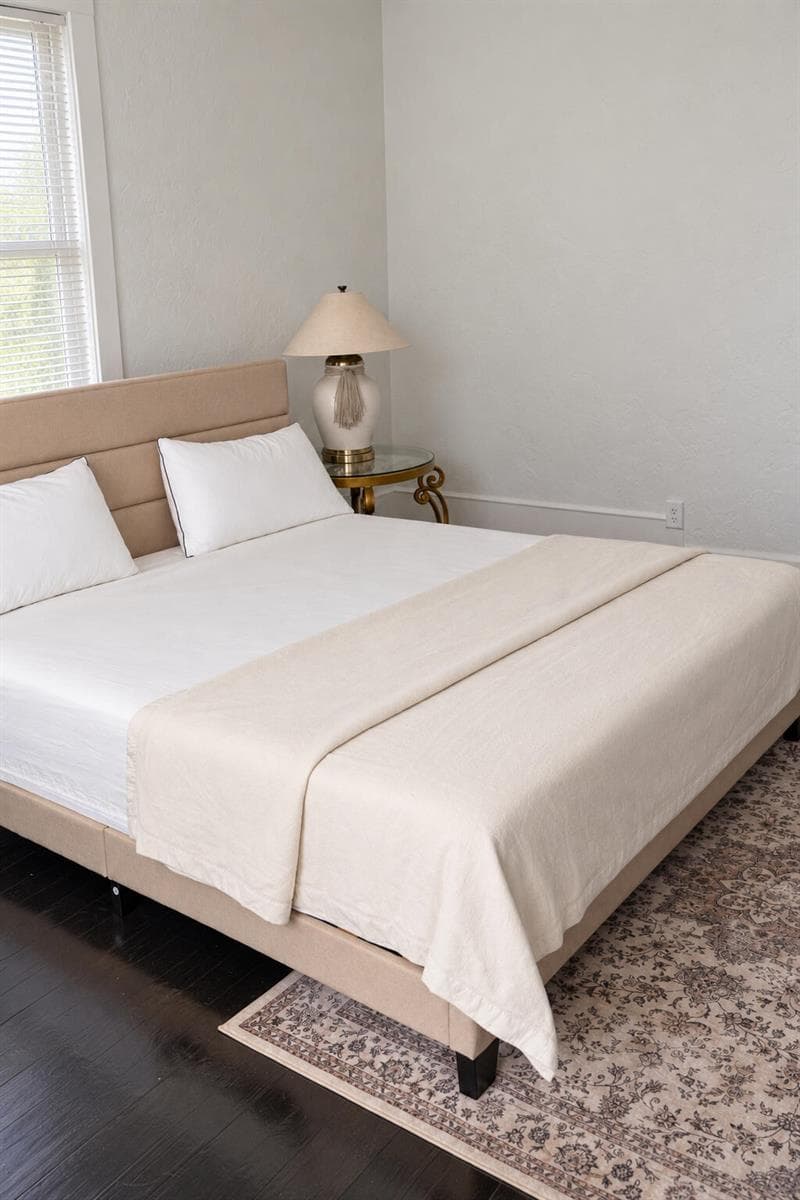 235GreenwoodDrive-Bedroom06-DSC07678