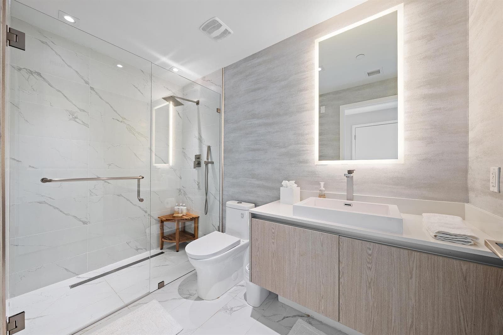3100 N Ocean Dr 1602p-3