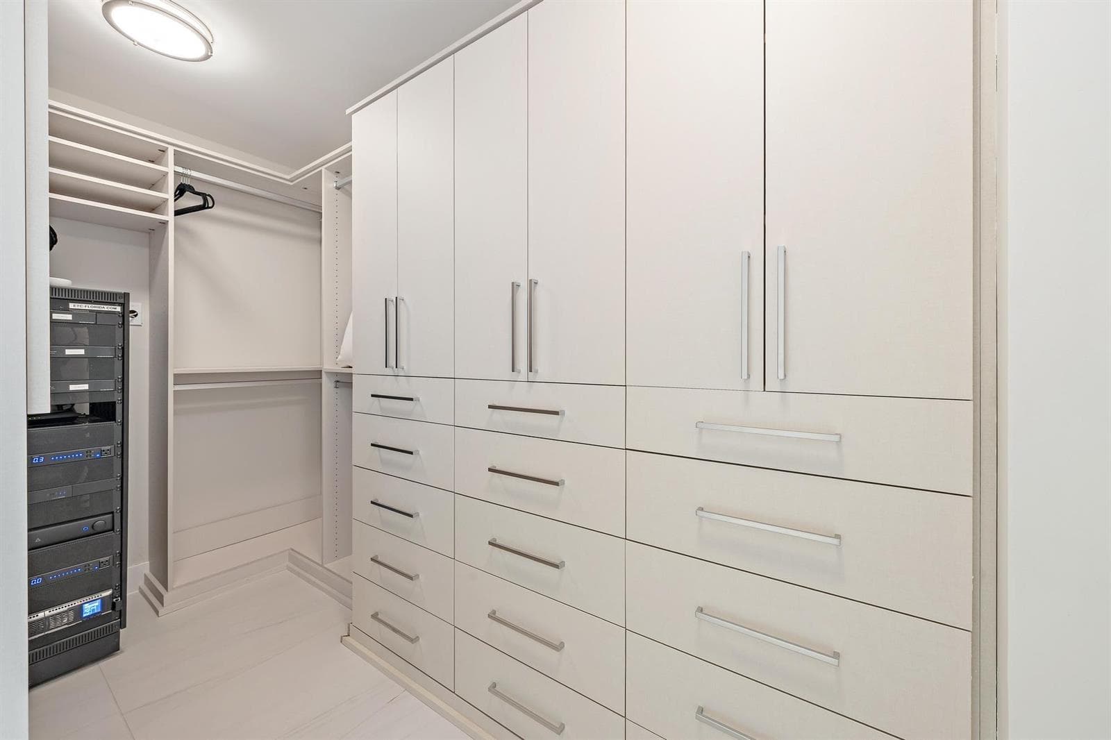 3100 N Ocean Dr 1602p-17