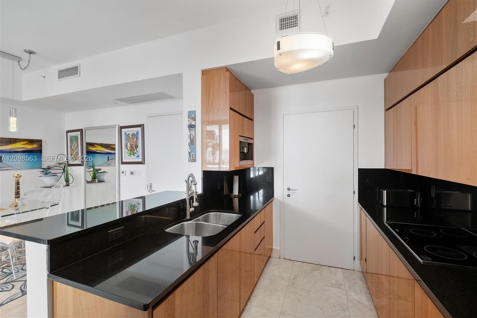 Continuum North · #704 in Miami Beach - Photo 5