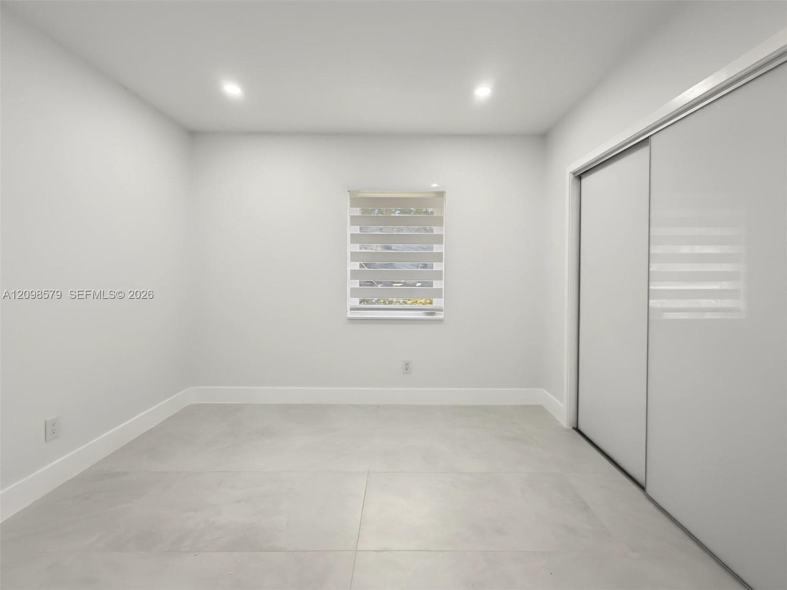 7605 SW 179th Ter photo 33