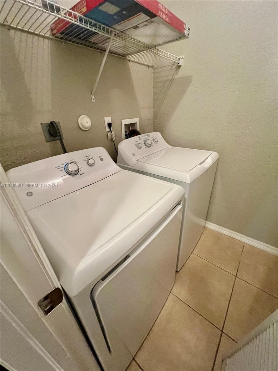 646 NE 35th Ave #646 photo 23