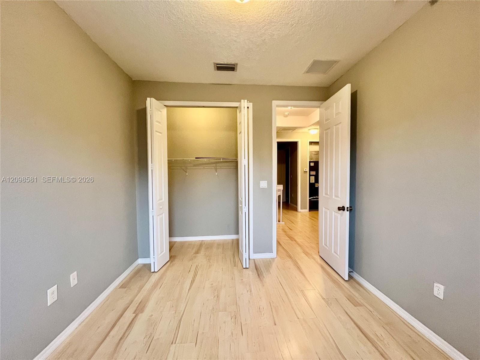 646 NE 35th Ave #646 photo 22