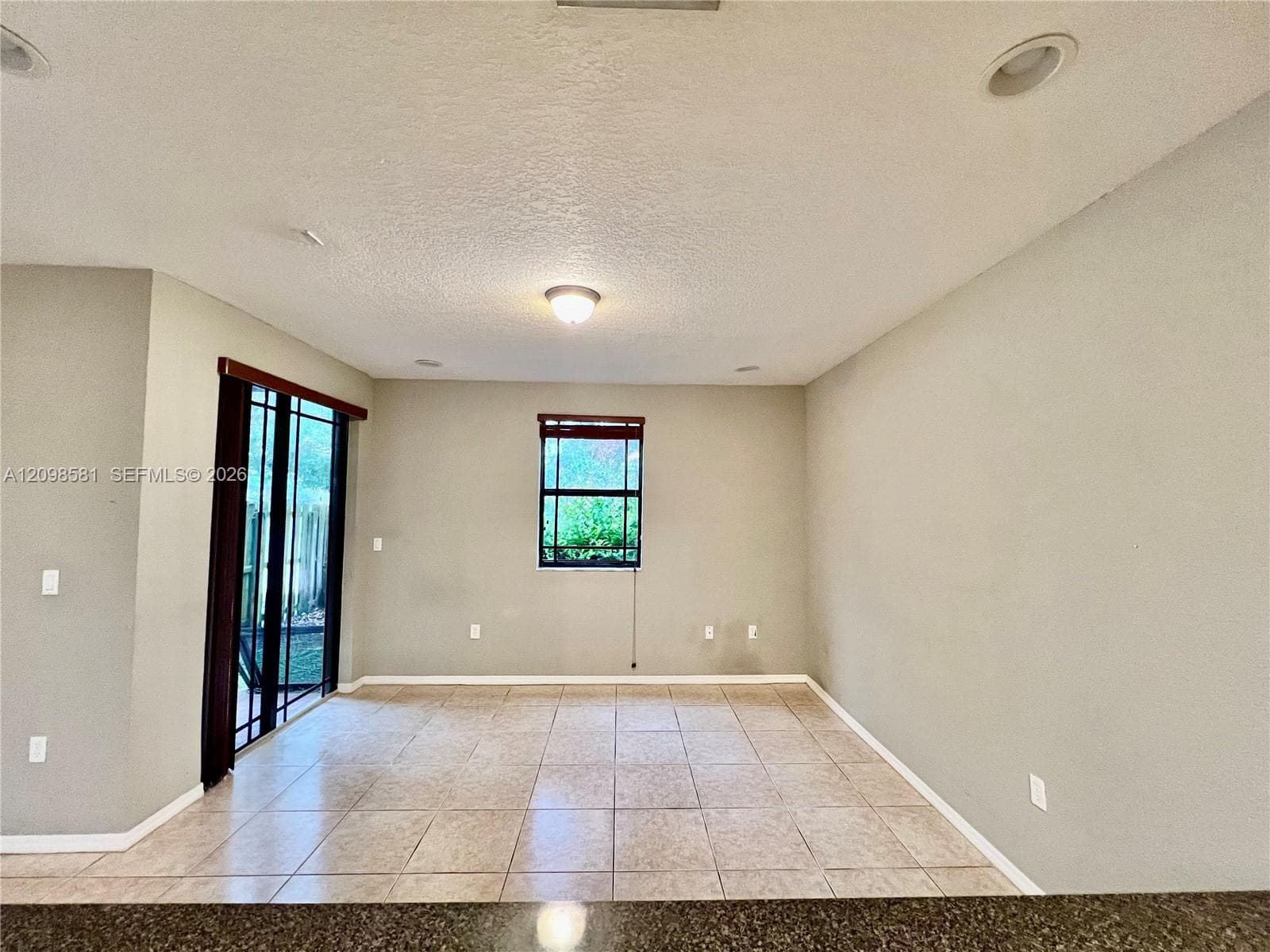 646 NE 35th Ave #646 photo 7