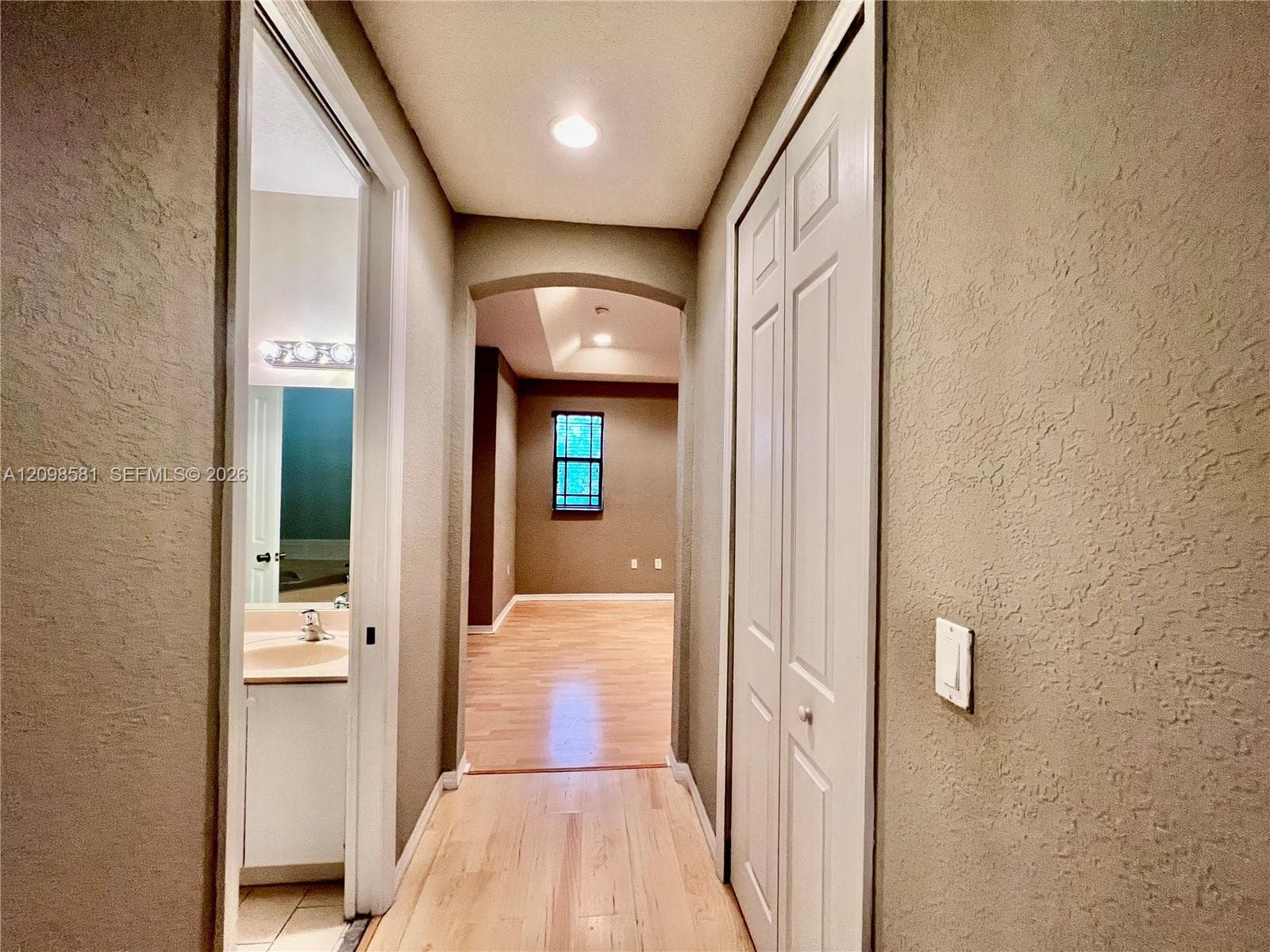 646 NE 35th Ave #646 photo 28