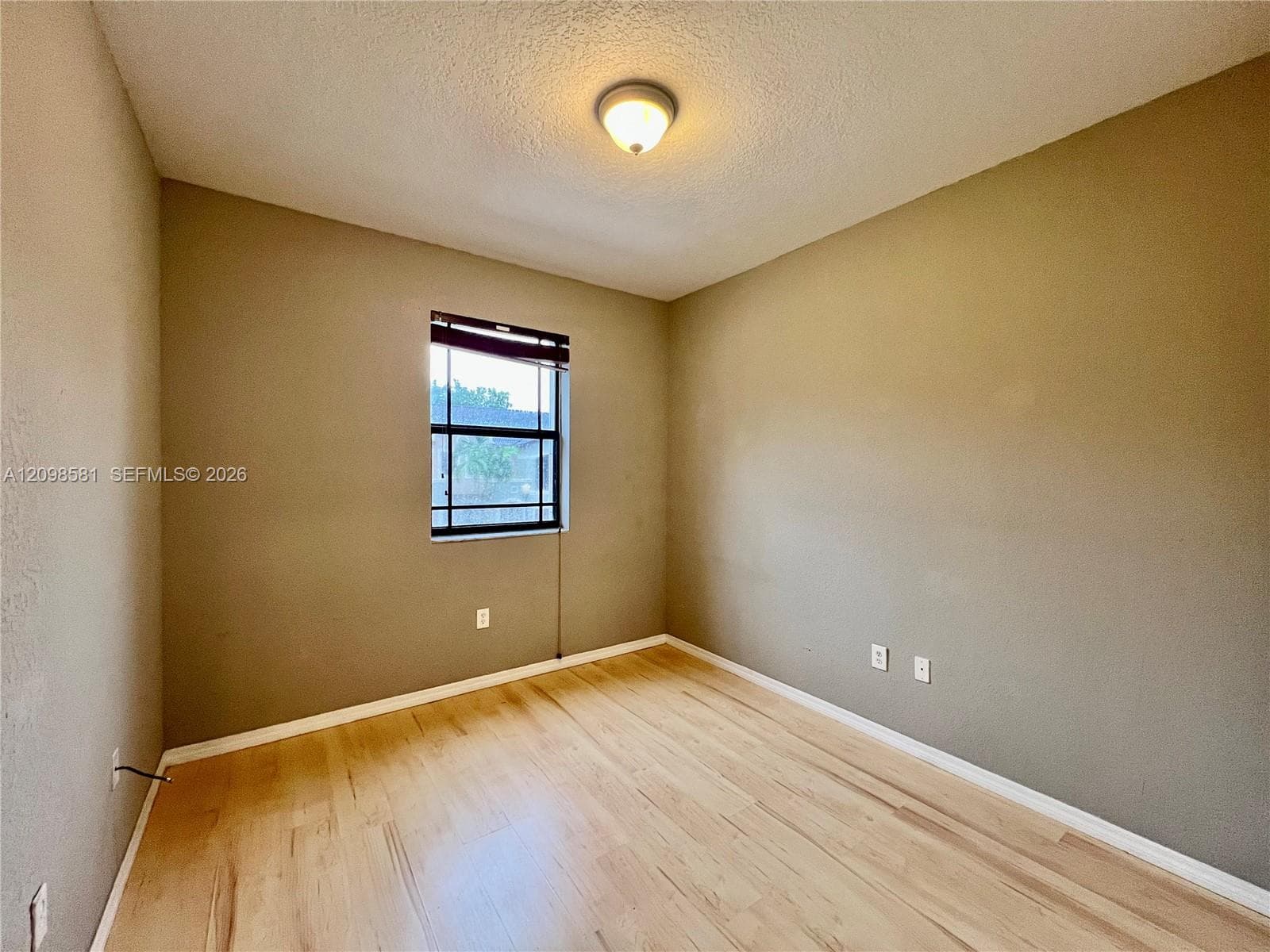 646 NE 35th Ave #646 photo 20