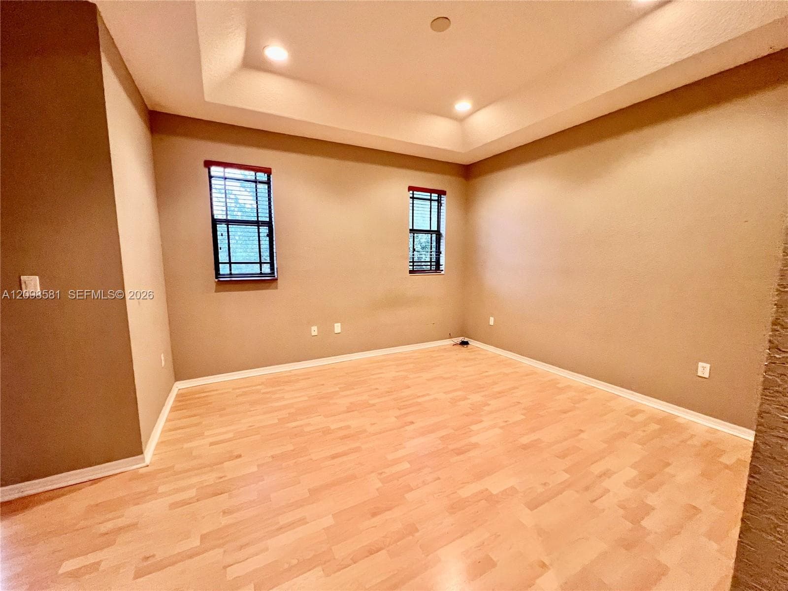 646 NE 35th Ave #646 photo 33