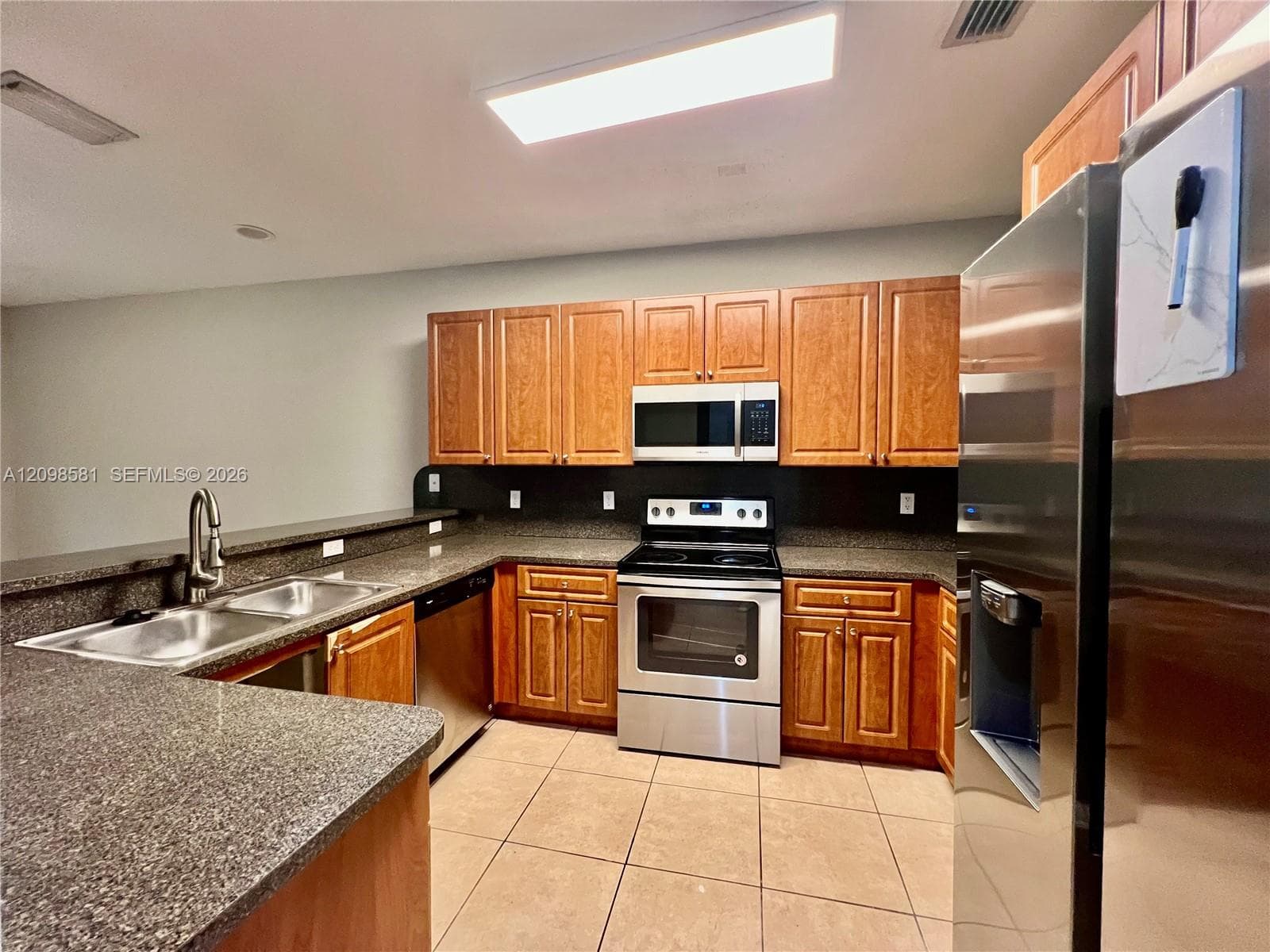 646 NE 35th Ave #646 photo 19