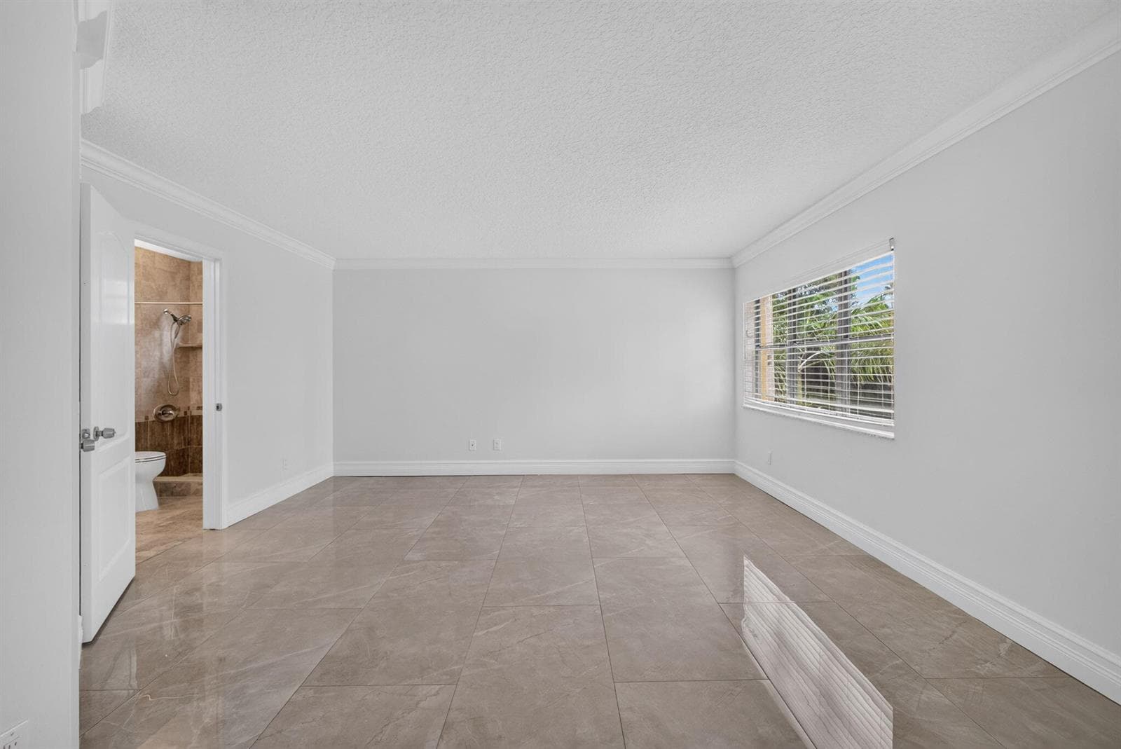22-web-or-mls-5D1A7223