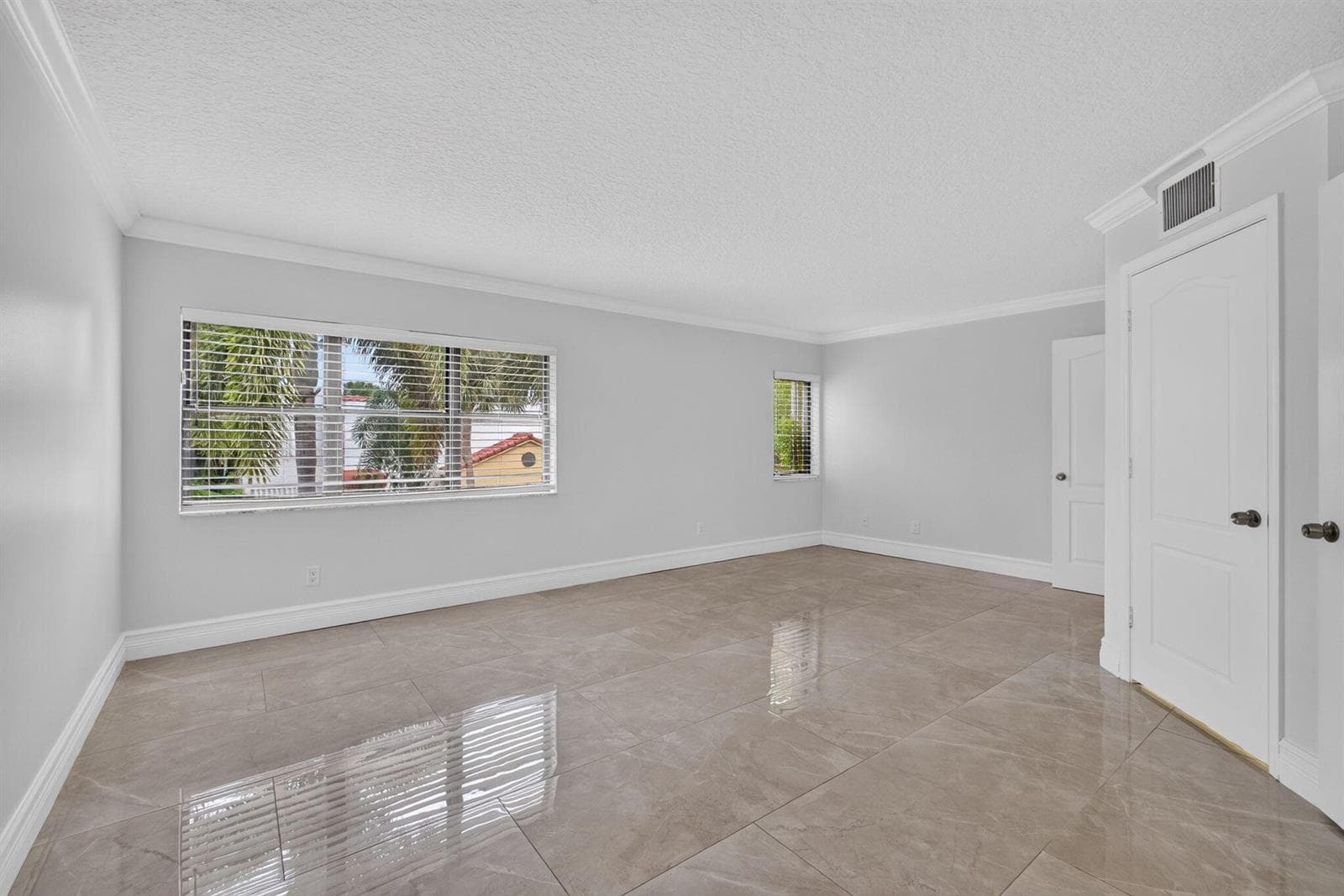 24-web-or-mls-5D1A7234