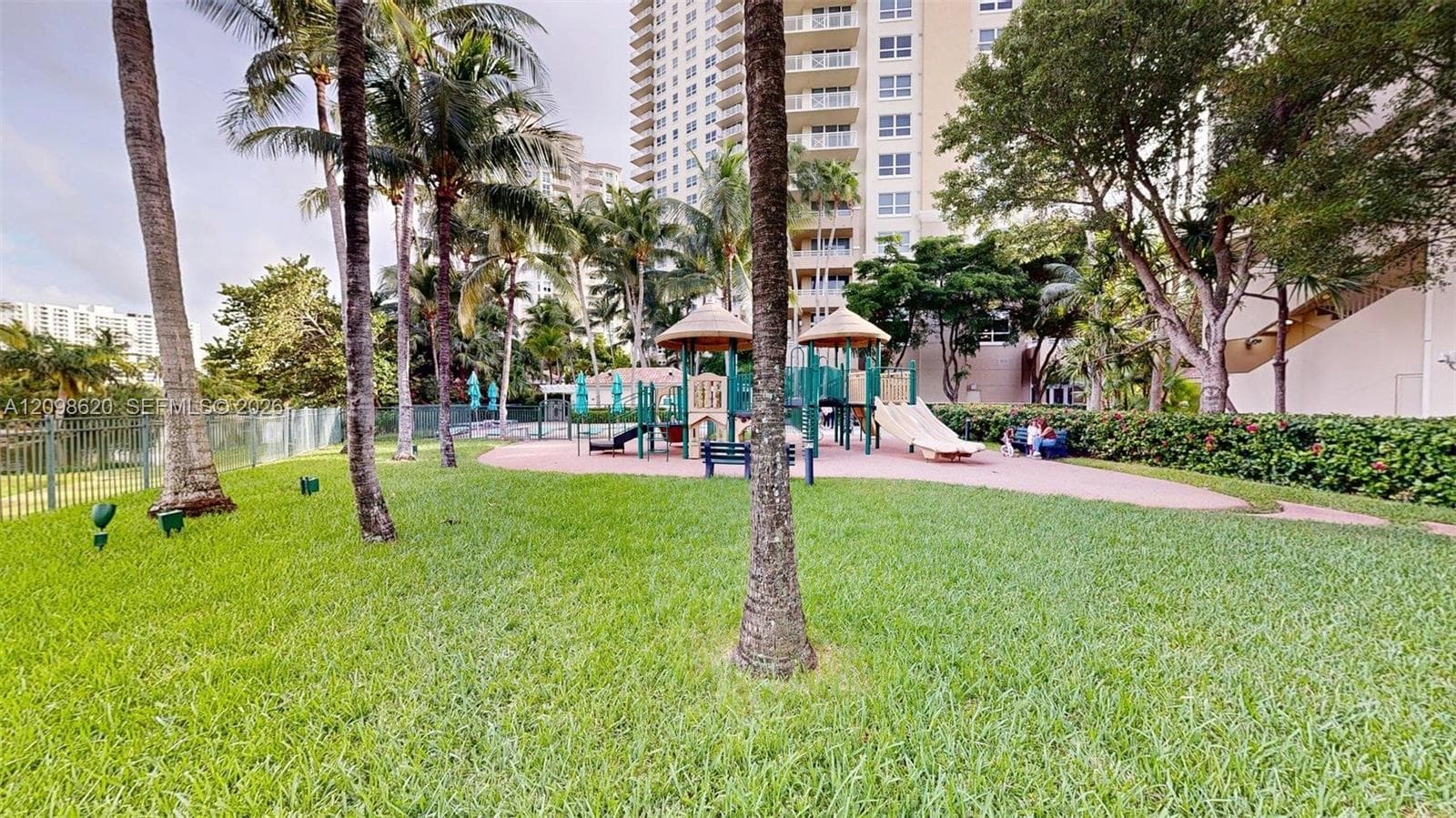 Turnberry On The Green · #2505 in Aventura - Photo 41