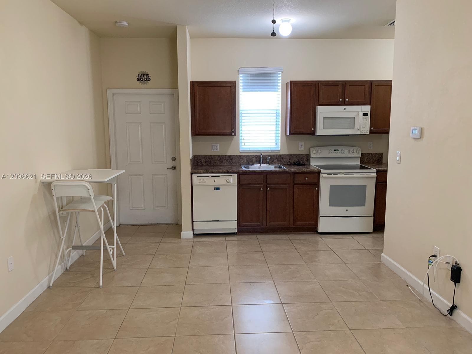 KENDALL COMMONS RESIDENTI · #0 in Miami - Photo 3