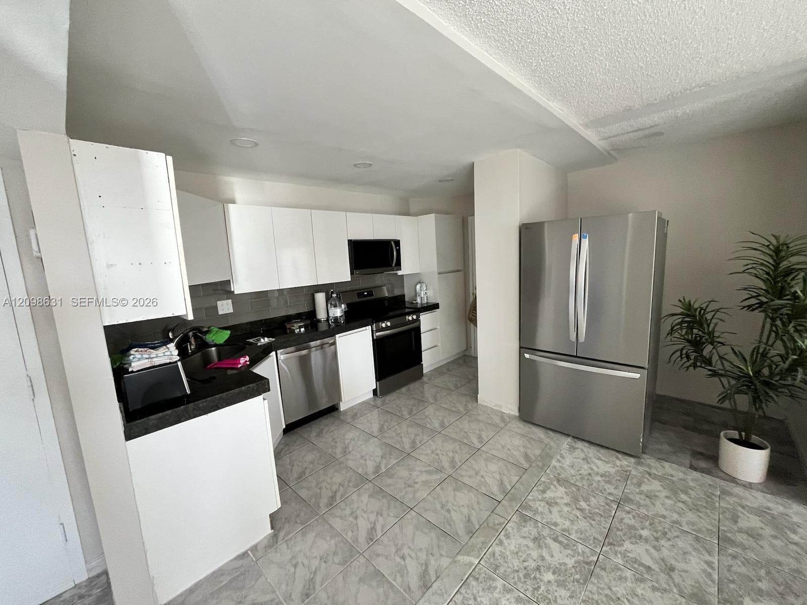 LAKE POINT TOWER CONDOMIN · #909 in Hallandale Beach - Photo 4