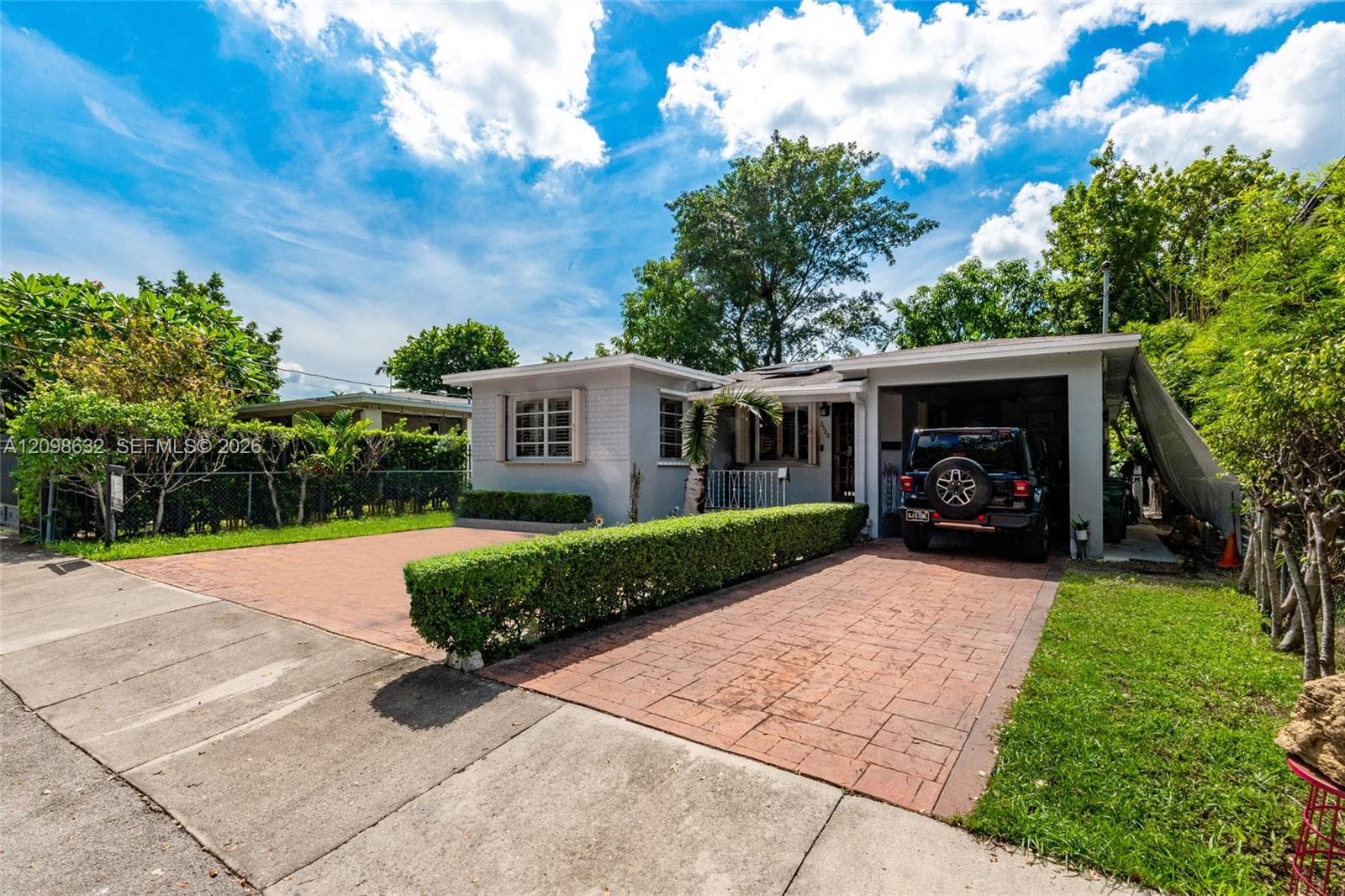 3530 Oak Ave photo 2