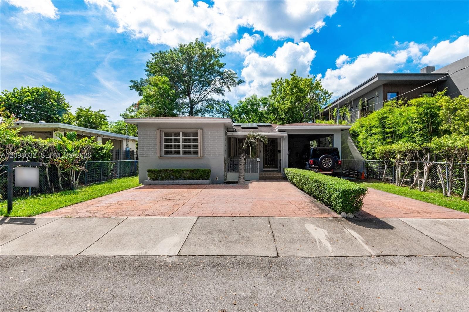 3530 Oak Ave photo 1