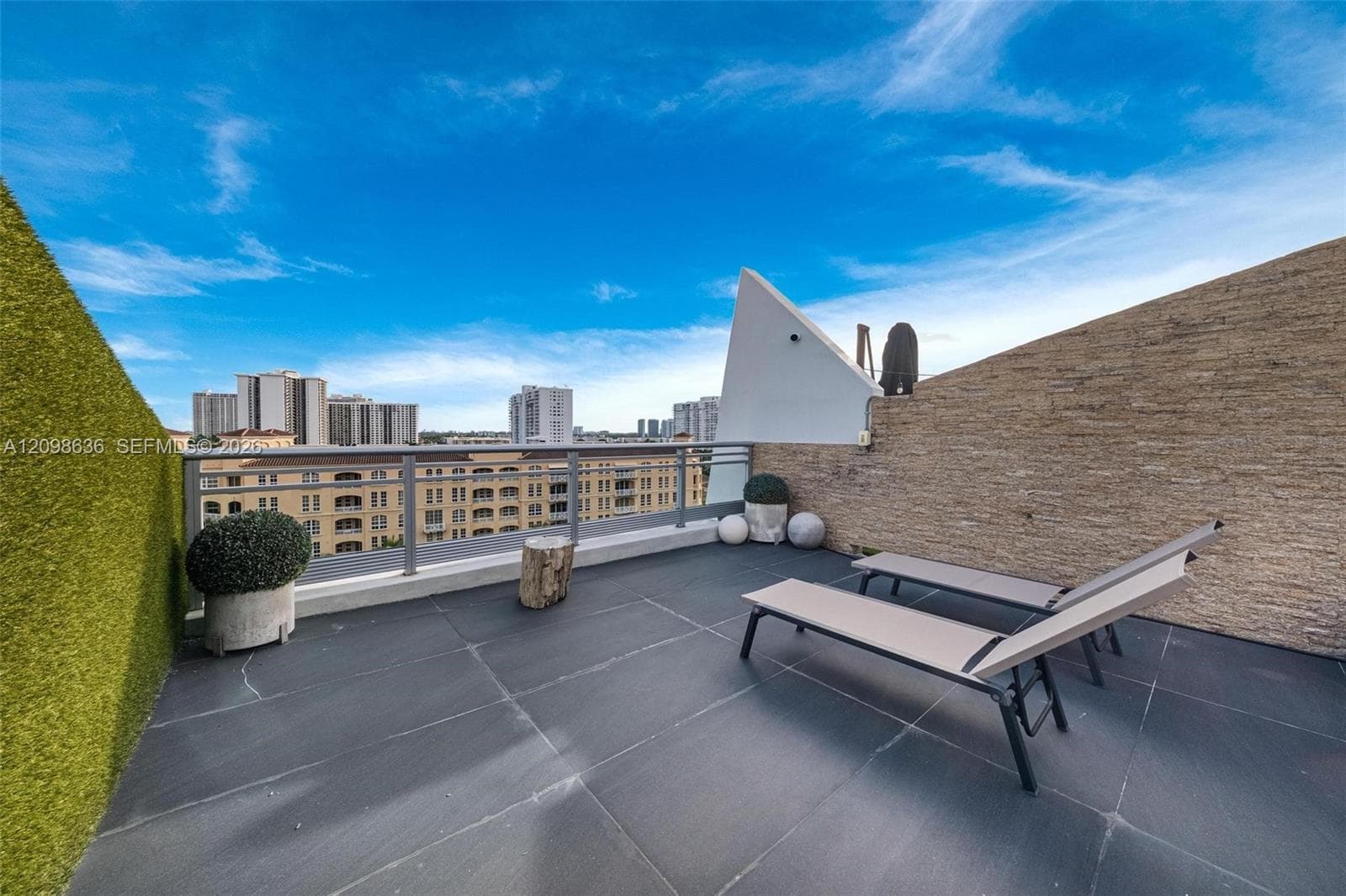Artech · #524 in Aventura - Photo 35