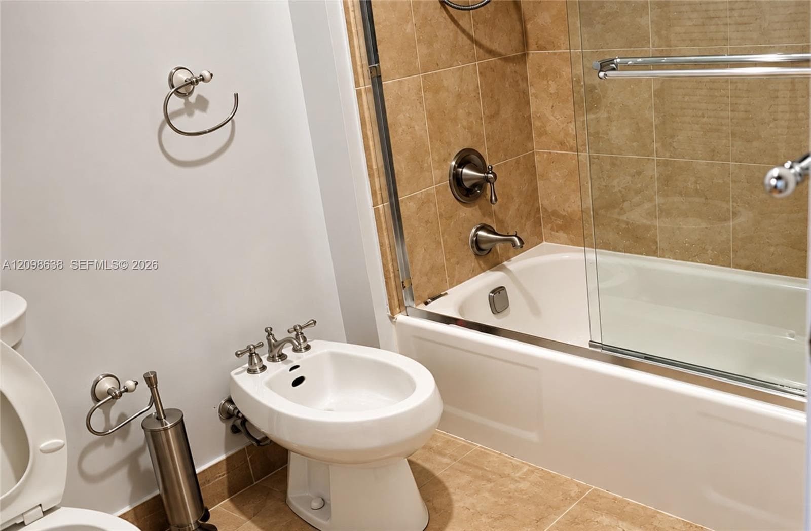 WINSTON TOWERS 700 CONDO · #2412 in Sunny Isles Beach - Photo 8