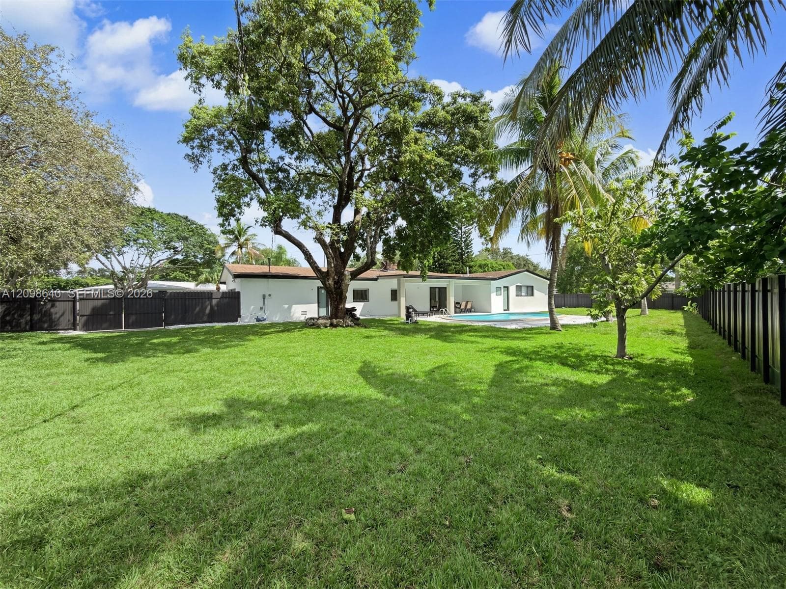 8200 SW 164th St photo 40