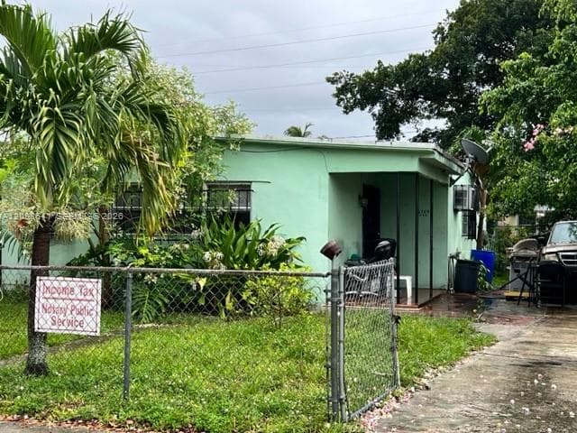 2160 Rutland St #1 photo 2