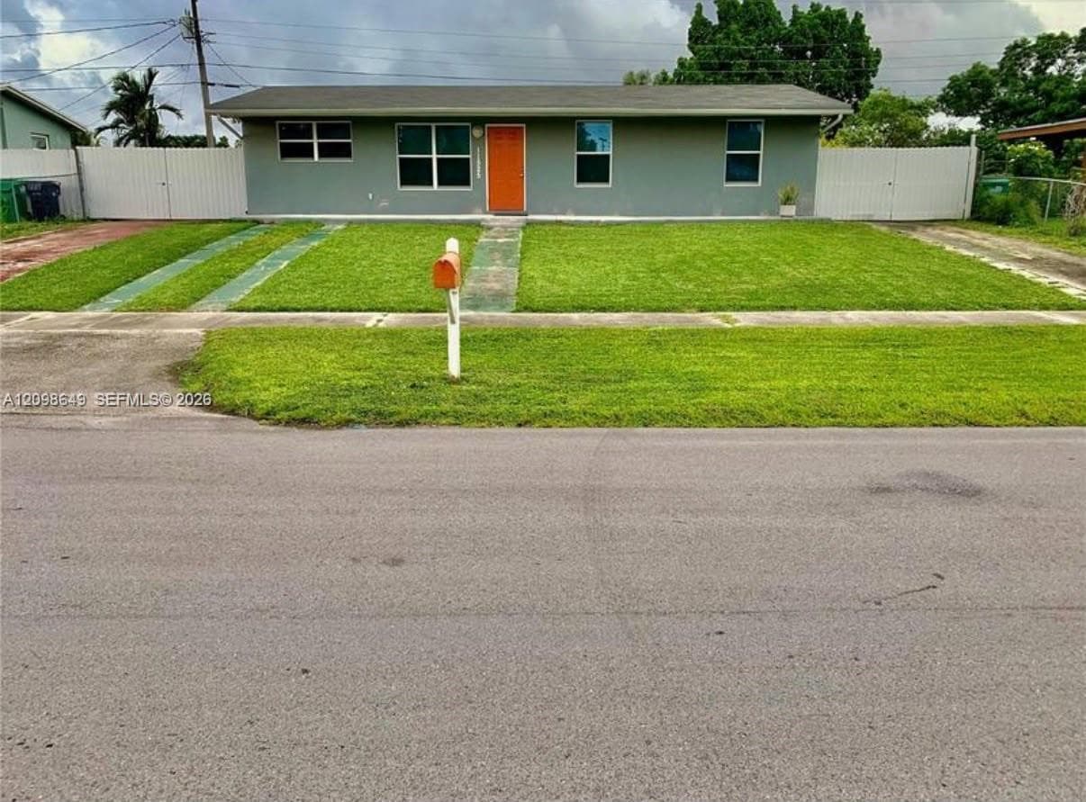 11525 SW 187th Ter photo 1