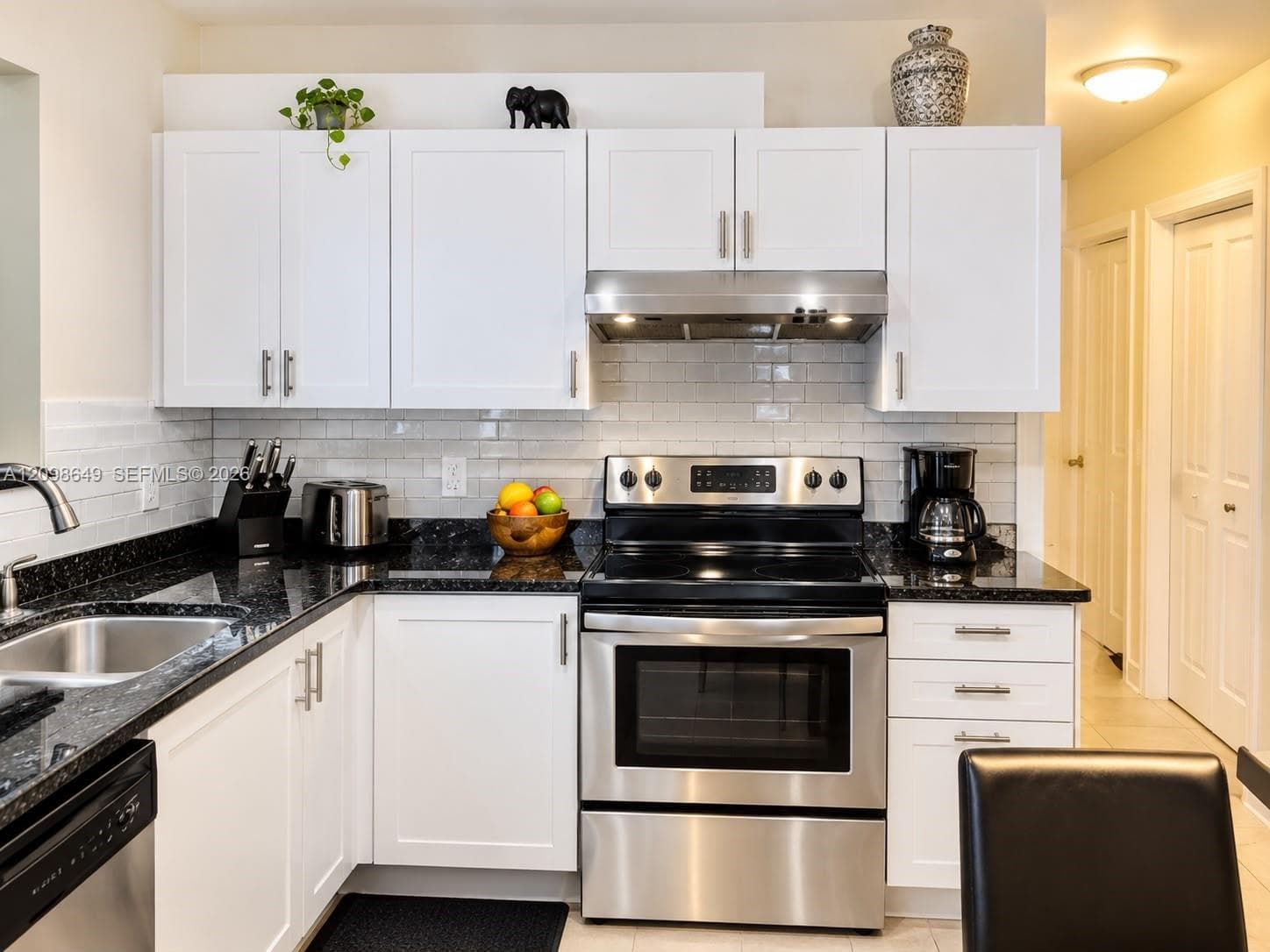 11525 SW 187th Ter photo 5