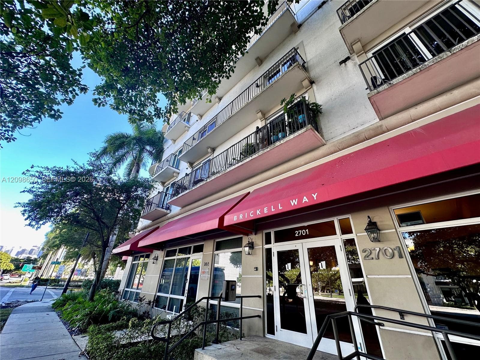 BRICKELL WAY CONDO · #202 in Miami - Photo 2