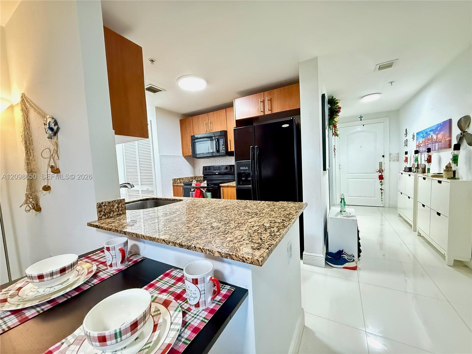BRICKELL WAY CONDO · #202 in Miami - Photo 12