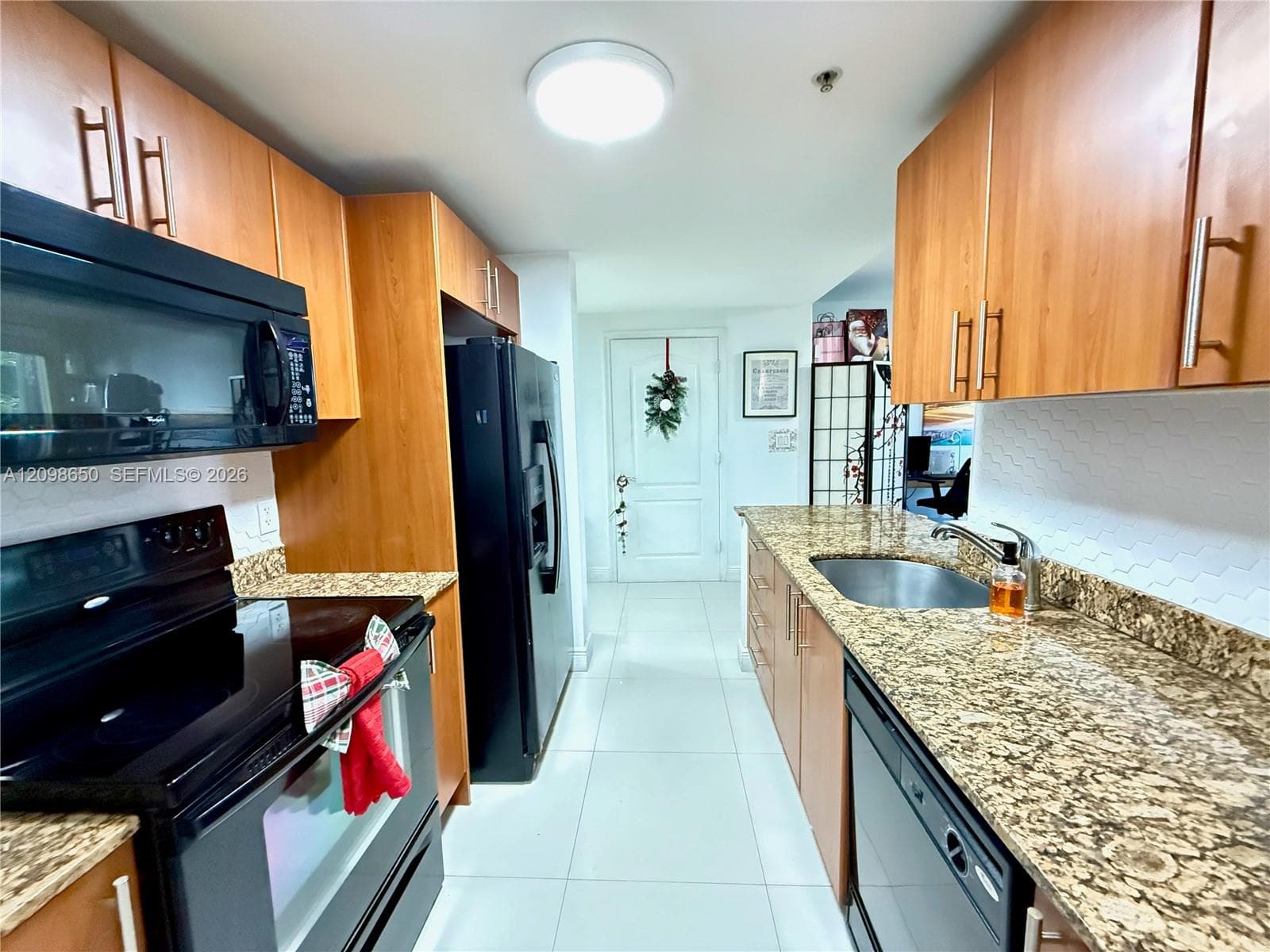 BRICKELL WAY CONDO · #202 in Miami - Photo 15