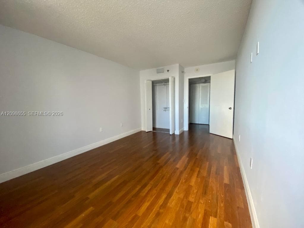 MADISON DOWNTOWN CONDO · #W-1004 in Miami - Photo 6