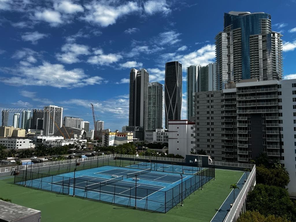 MADISON DOWNTOWN CONDO · #W-1004 in Miami - Photo 13