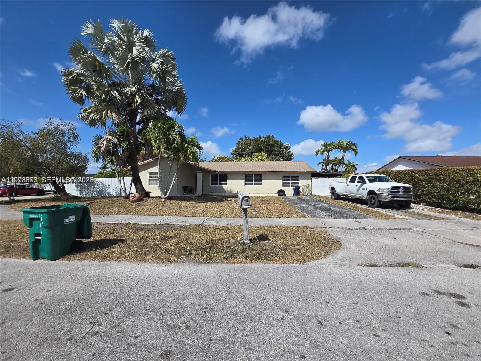 13377 SW 46th Ln photo 3
