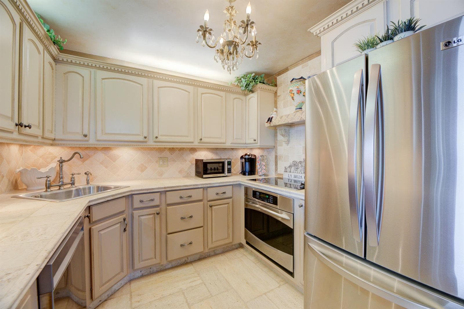 JH 1404 kitchen 3
