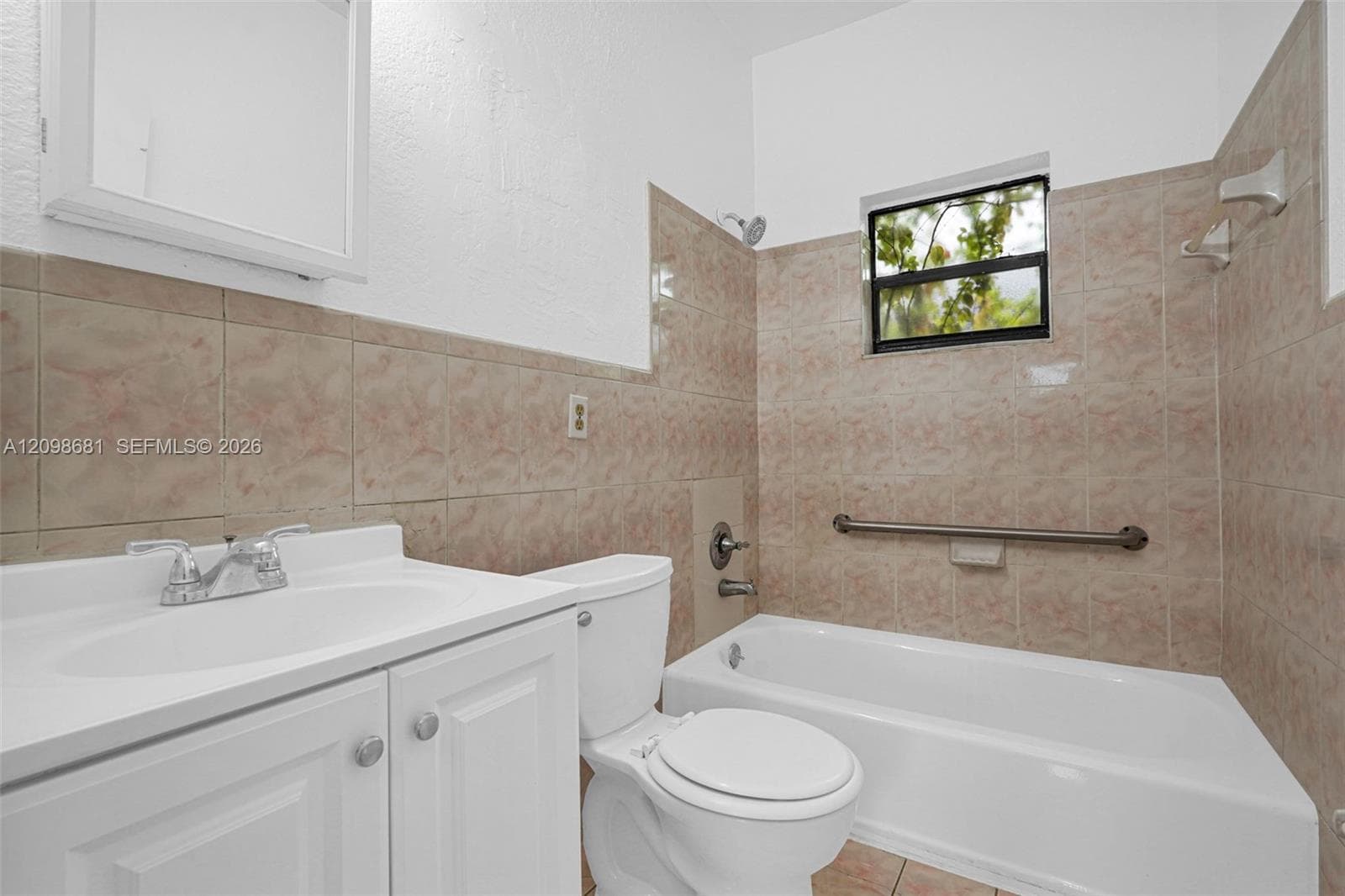 520 NW 49th St #1 photo 27