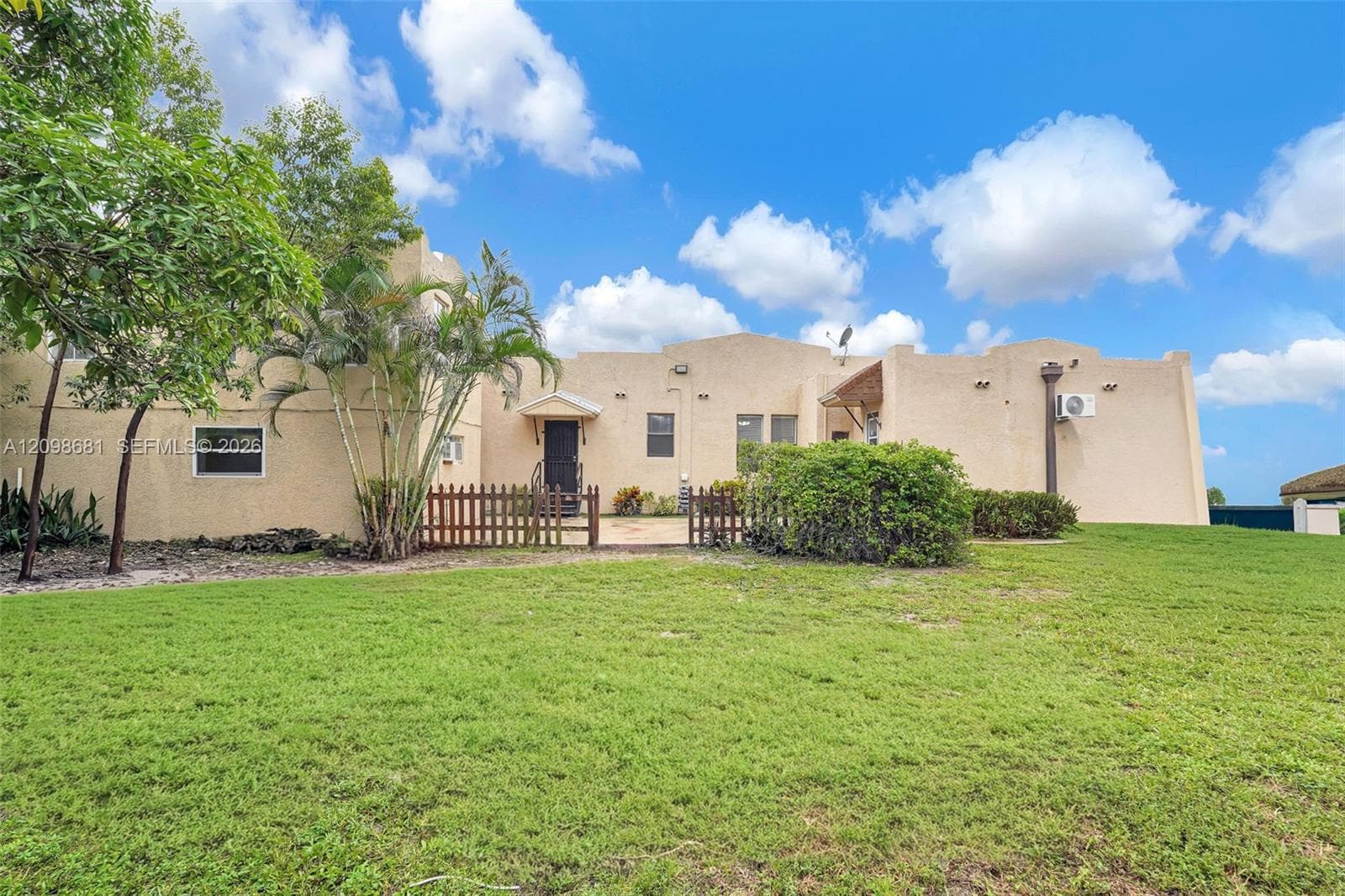 520 NW 49th St #1 photo 42