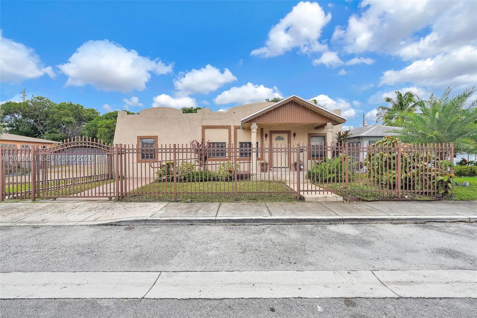 520 NW 49th St #1 photo 1