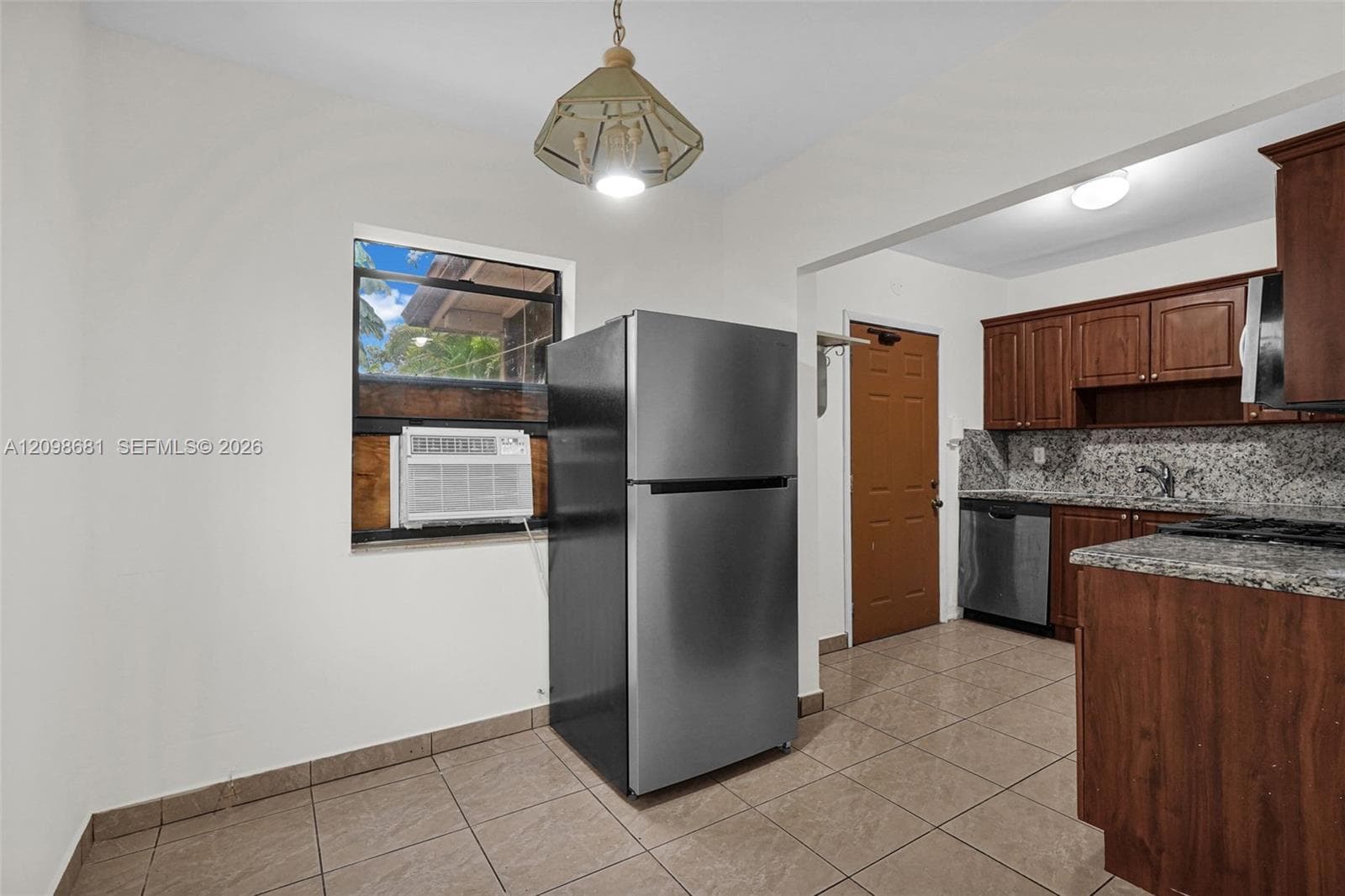 520 NW 49th St #1 photo 38