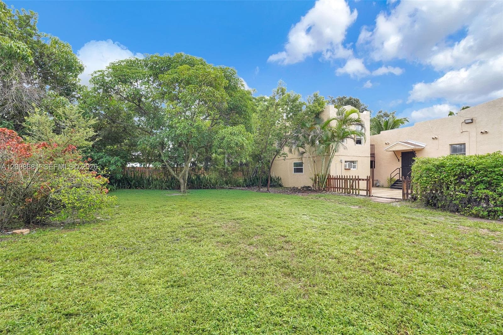 520 NW 49th St #1 photo 44