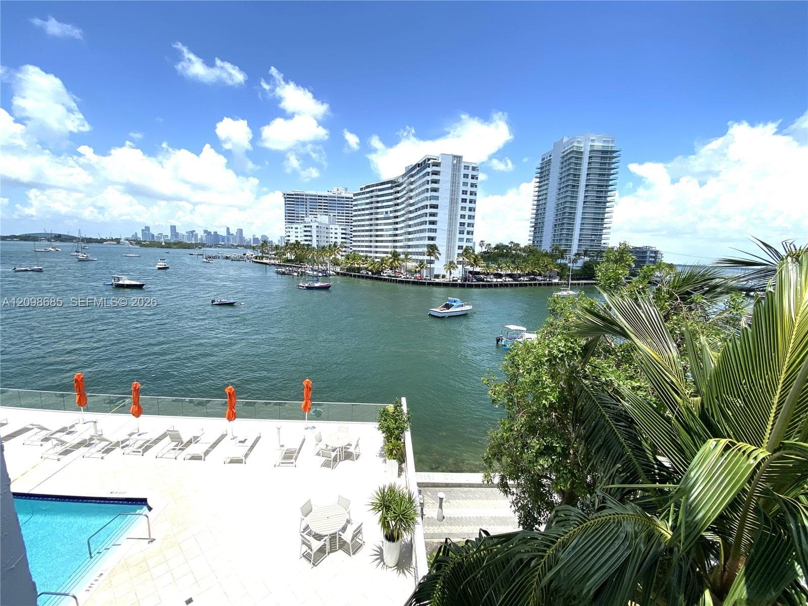 LINCOLN BAY TOWERS CONDO · #401 in Miami Beach - Photo 2